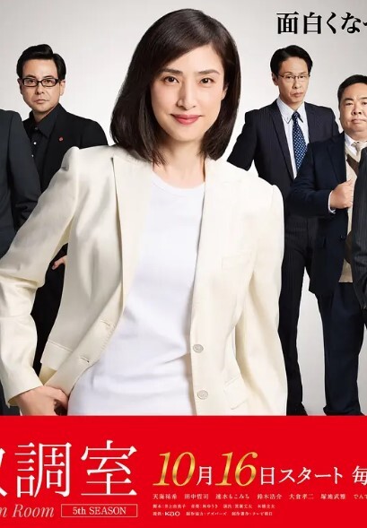 【私拍泄密】模特拍照时色诱摄影师，忍不住诱惑两人接吻做爱 - B影院