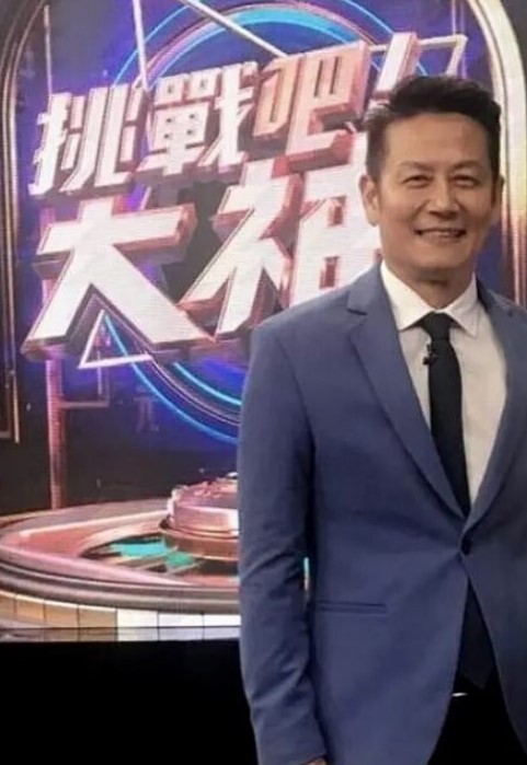 台湾情侣自拍眼镜哥和漂亮女友啪啪 - B影院